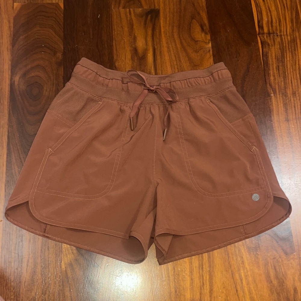Apana athletic shorts
